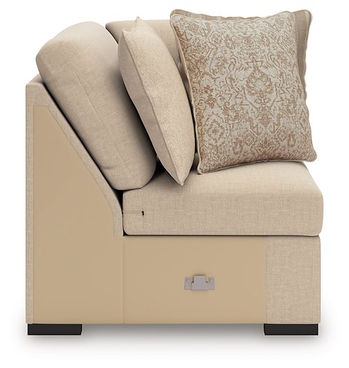 LadyMae Sectional with Chaise - Grand Central Home Furnishings