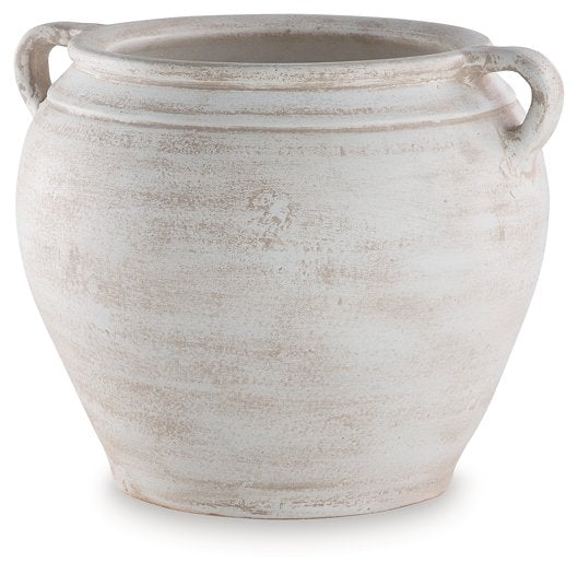 Meadie Vase - Grand Central Home Furnishings