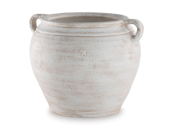 Meadie Vase - Grand Central Home Furnishings