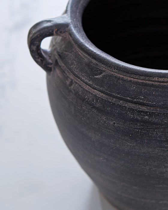 Meadie Vase - Grand Central Home Furnishings