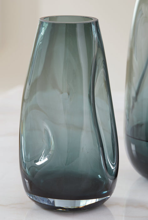Beamund Vase