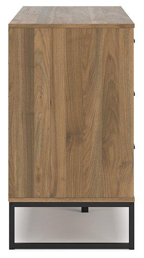 Deanlow Bedroom Package - Grand Central Home Furnishings