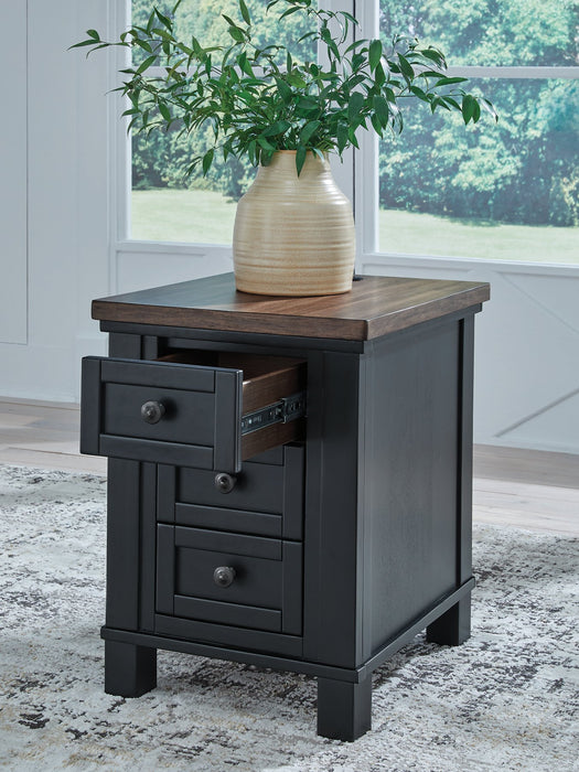 Wildenauer Chairside End Table